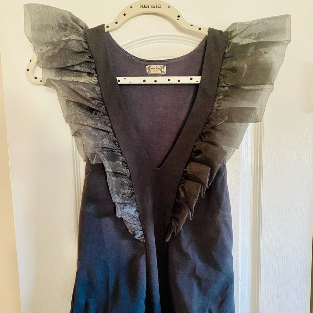 Free People gray frilled bodysuit, excellent condition, size M